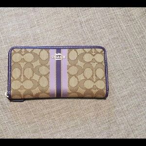 COACH F39139 Accordion Zip Wallet Jacquard Stripe